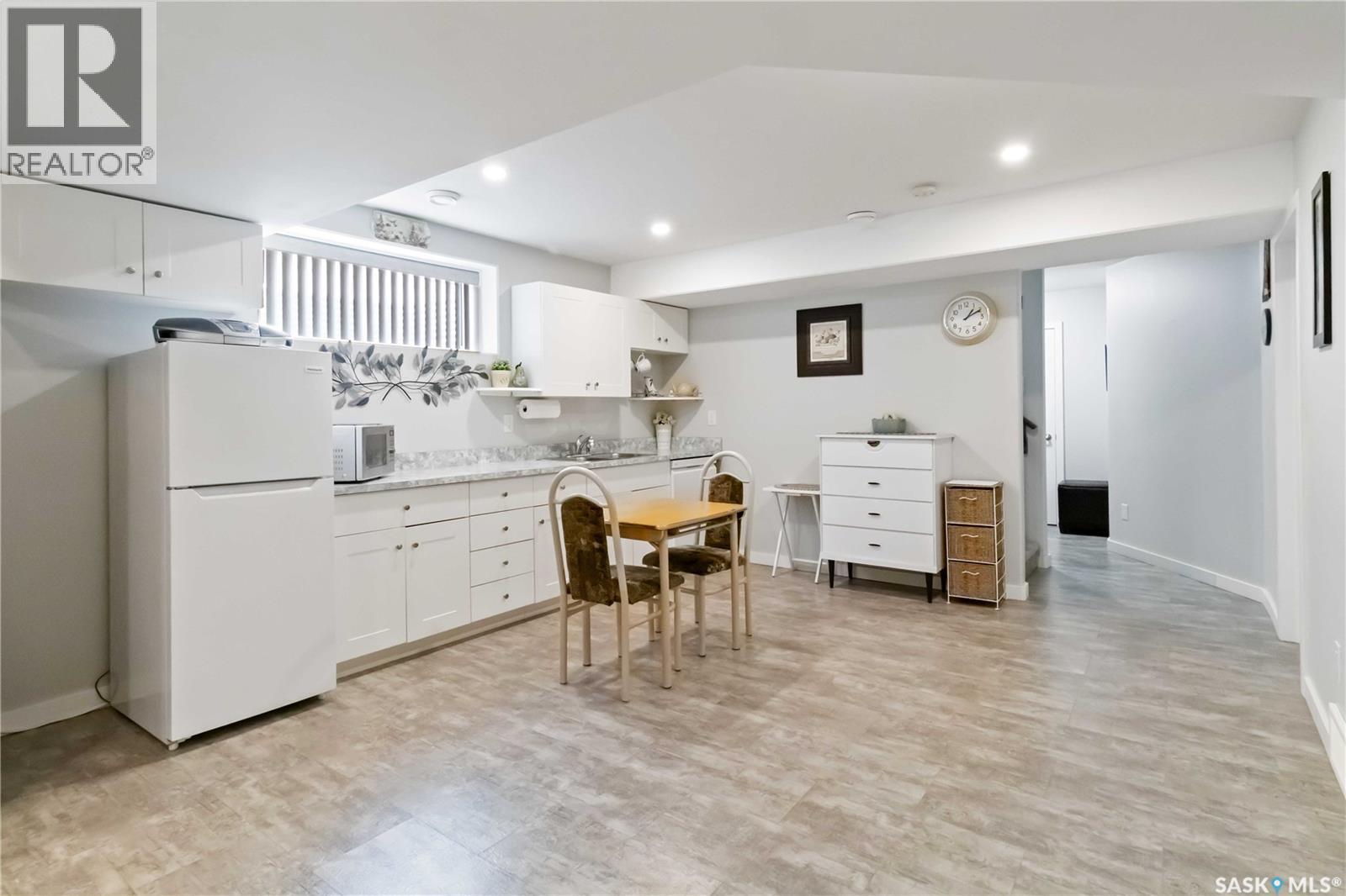 14 3214 11Th Street, Saskatoon, SK - Indoor