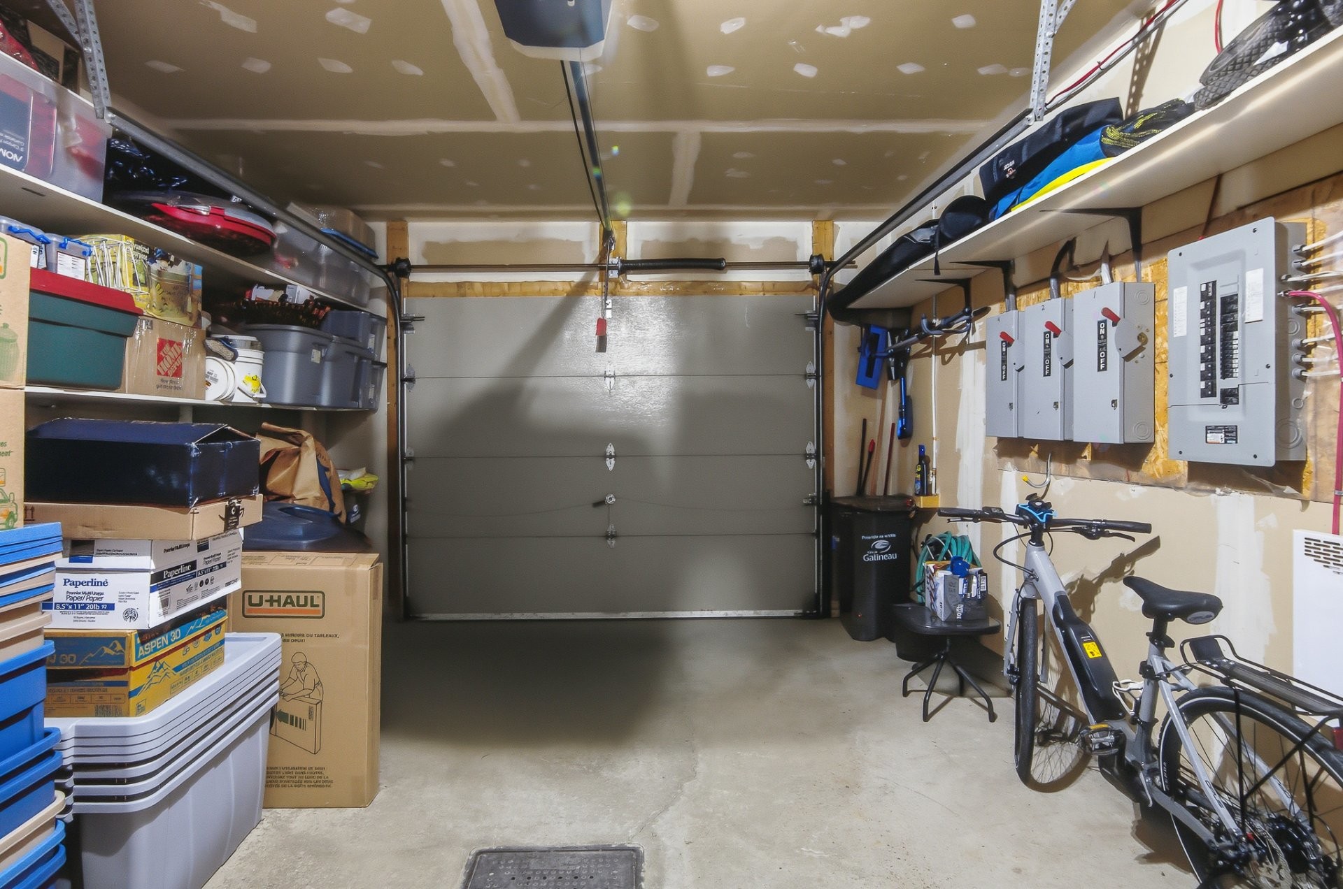 Garage - 10 Rue De La Cime, Gatineau (Hull), QC - Indoor Photo Showing Garage