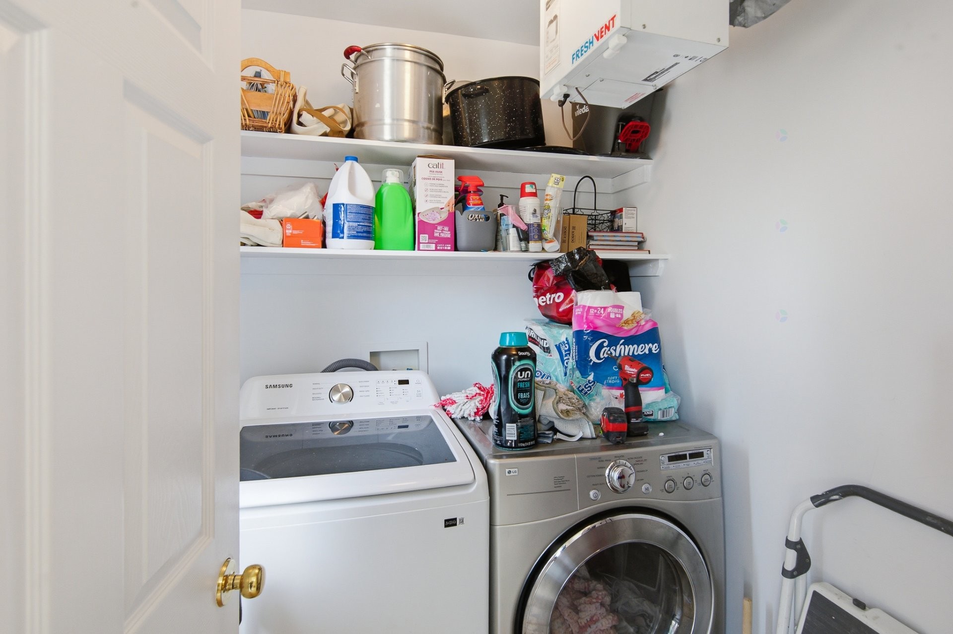 Salle de lavage - 10 Rue De La Cime, Gatineau (Hull), QC - Indoor Photo Showing Laundry Room