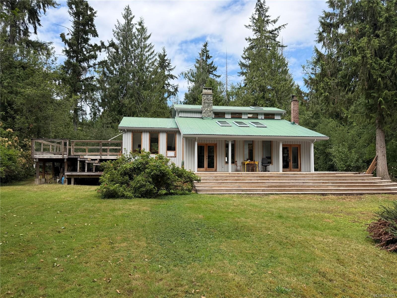 380 Parker Rd, Qualicum Beach, BC