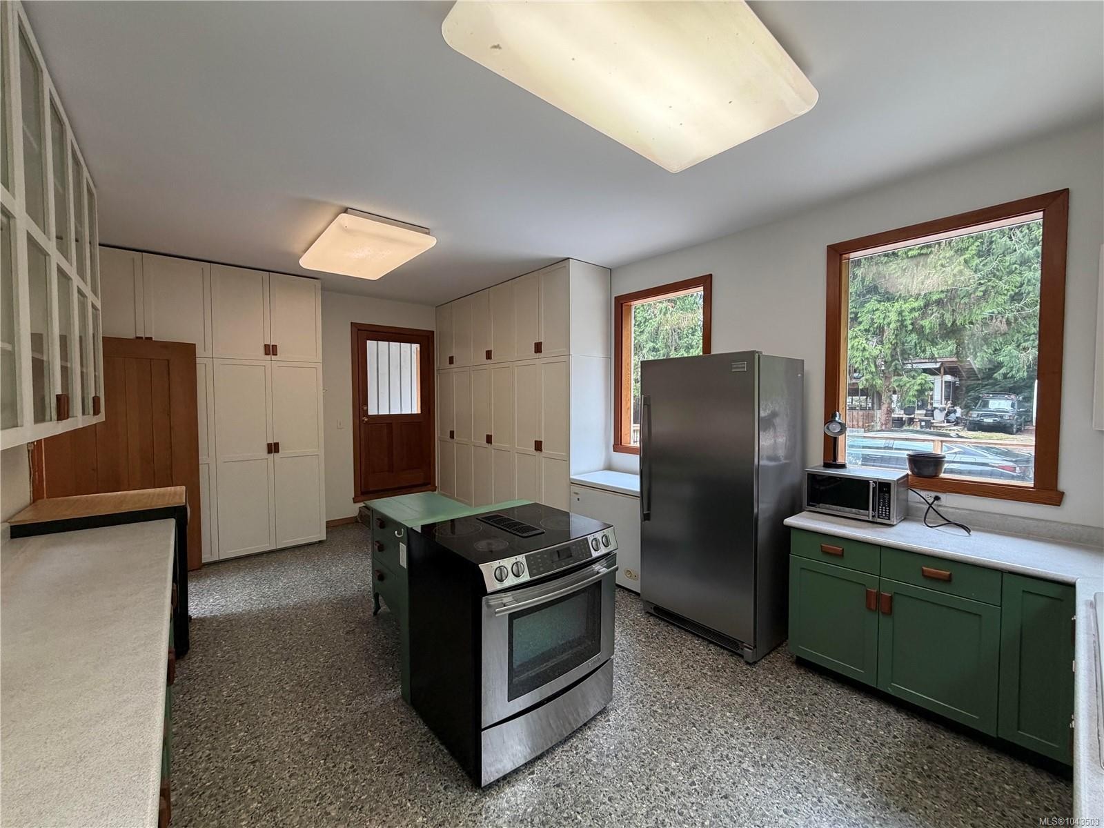 380 Parker Rd, Qualicum Beach, BC