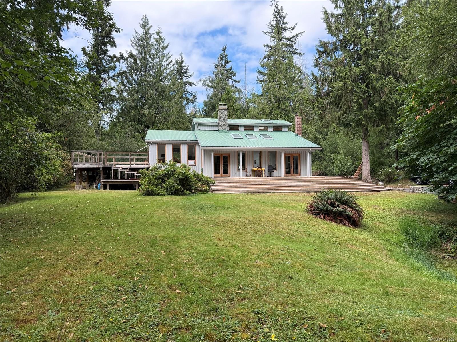 380 Parker Rd, Qualicum Beach, BC