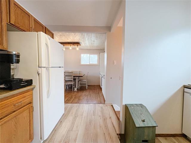 136 Newman Ave, Winnipeg, MB - Indoor