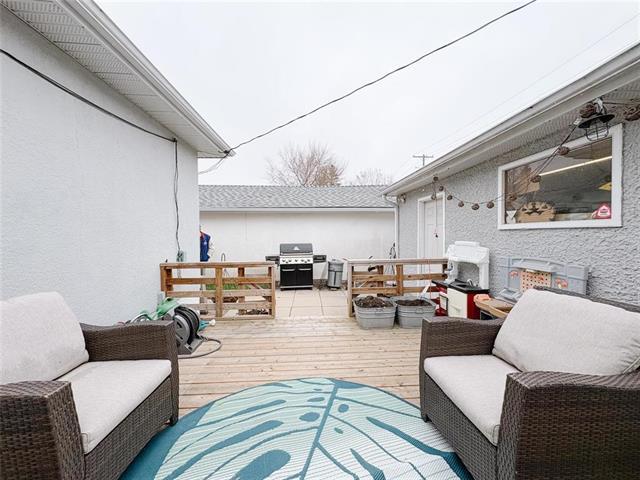 136 Newman Ave, Winnipeg, MB - Outdoor With Deck Patio Veranda With Exterior