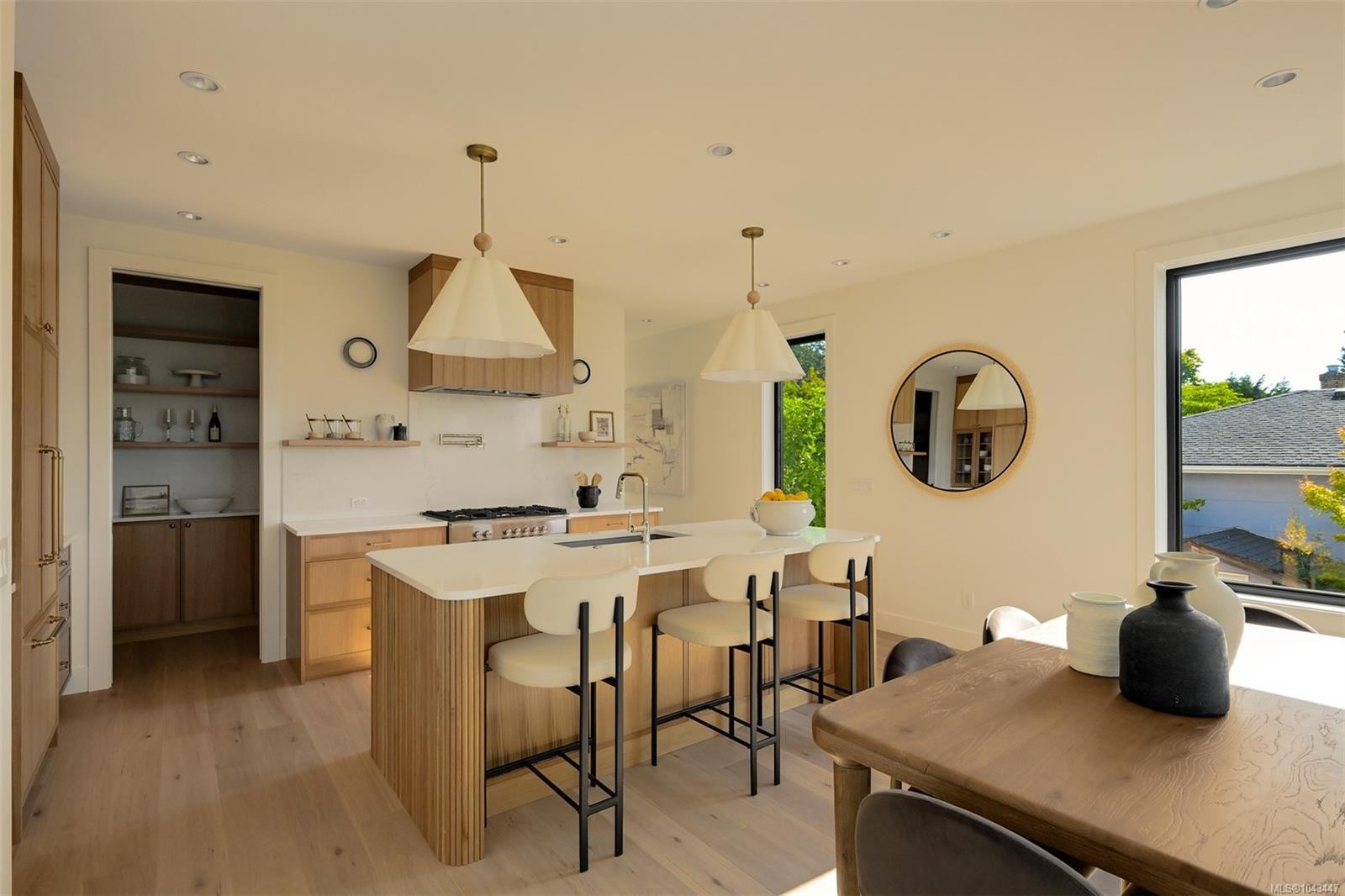 #1-3080 Oakdowne Rd, Oak Bay, BC