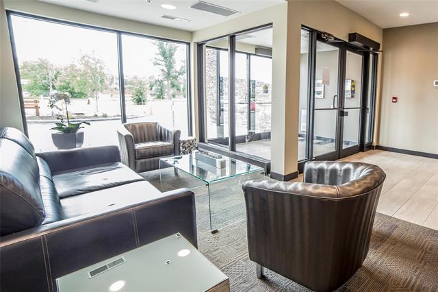 303-25 Van Hull Way, Winnipeg, MB - Indoor