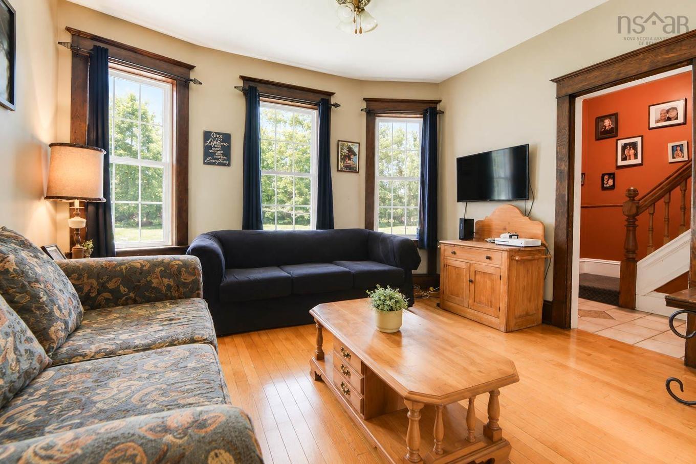 476 Trenton Road, New Glasgow, NS - Indoor Photo Showing Living Room