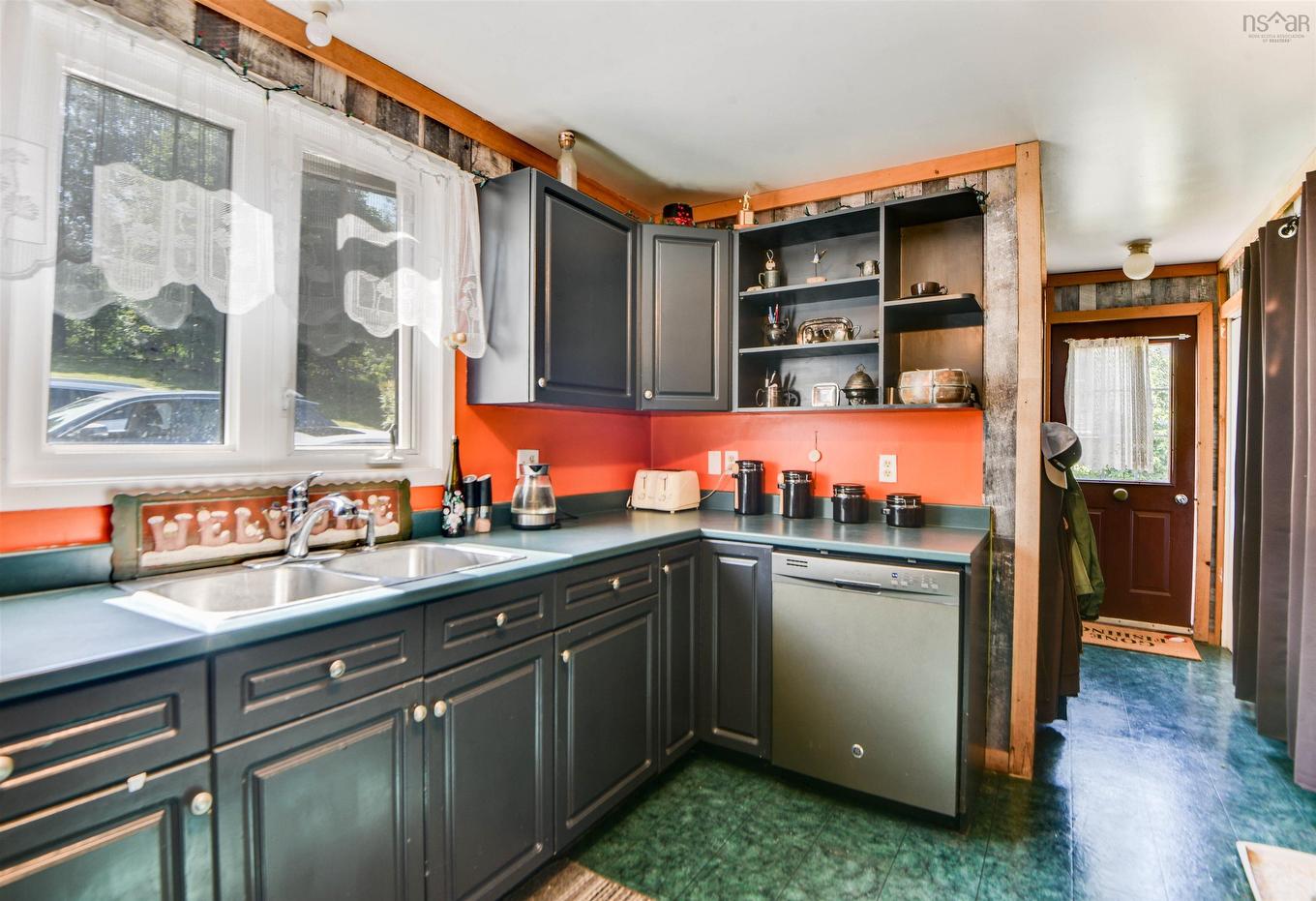476 Trenton Road, New Glasgow, NS - Indoor Photo Showing Kitchen With Double Sink