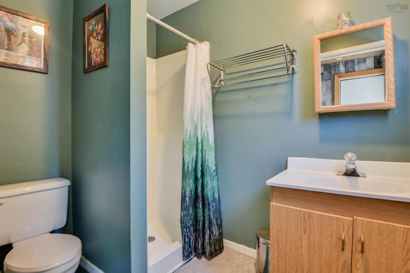 476 Trenton Road, New Glasgow, NS - Indoor Photo Showing Bathroom
