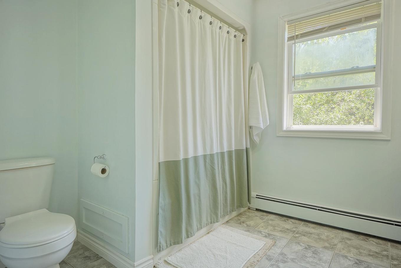 14 St. Catherines Avenue, Stratford, PE - Indoor Photo Showing Bathroom