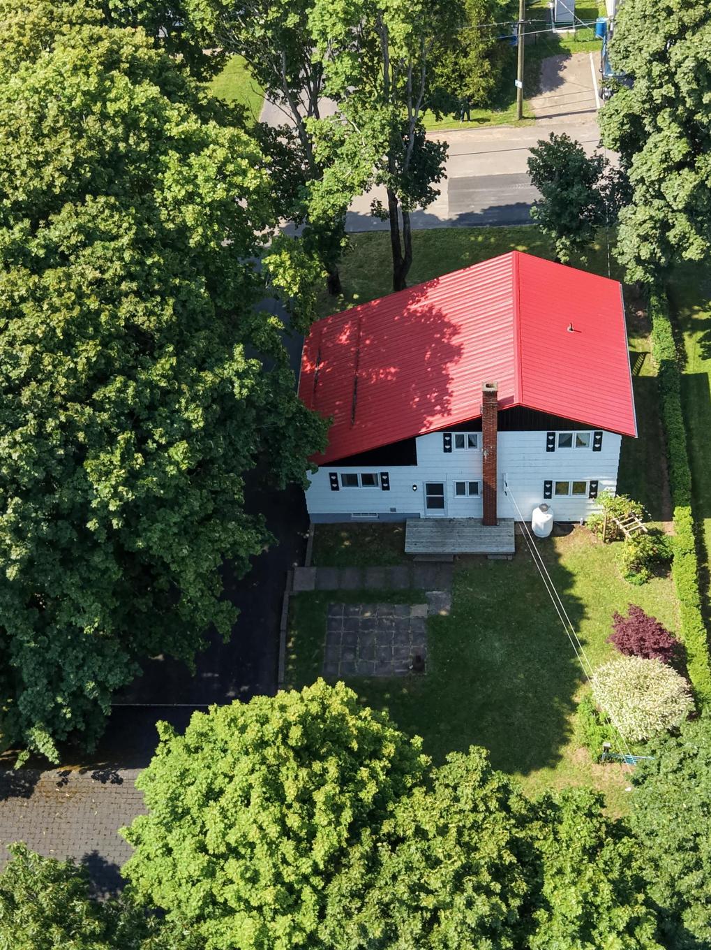 8 Allison Avenue, Amherst, NS - Outdoor