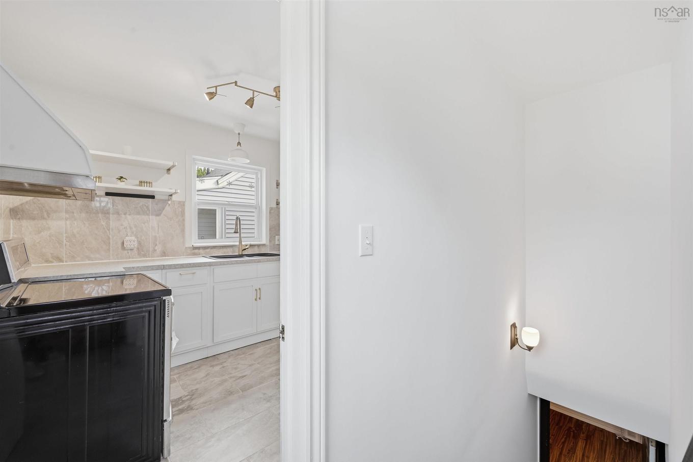 3312 Ashburn Avenue, Halifax, NS - Indoor
