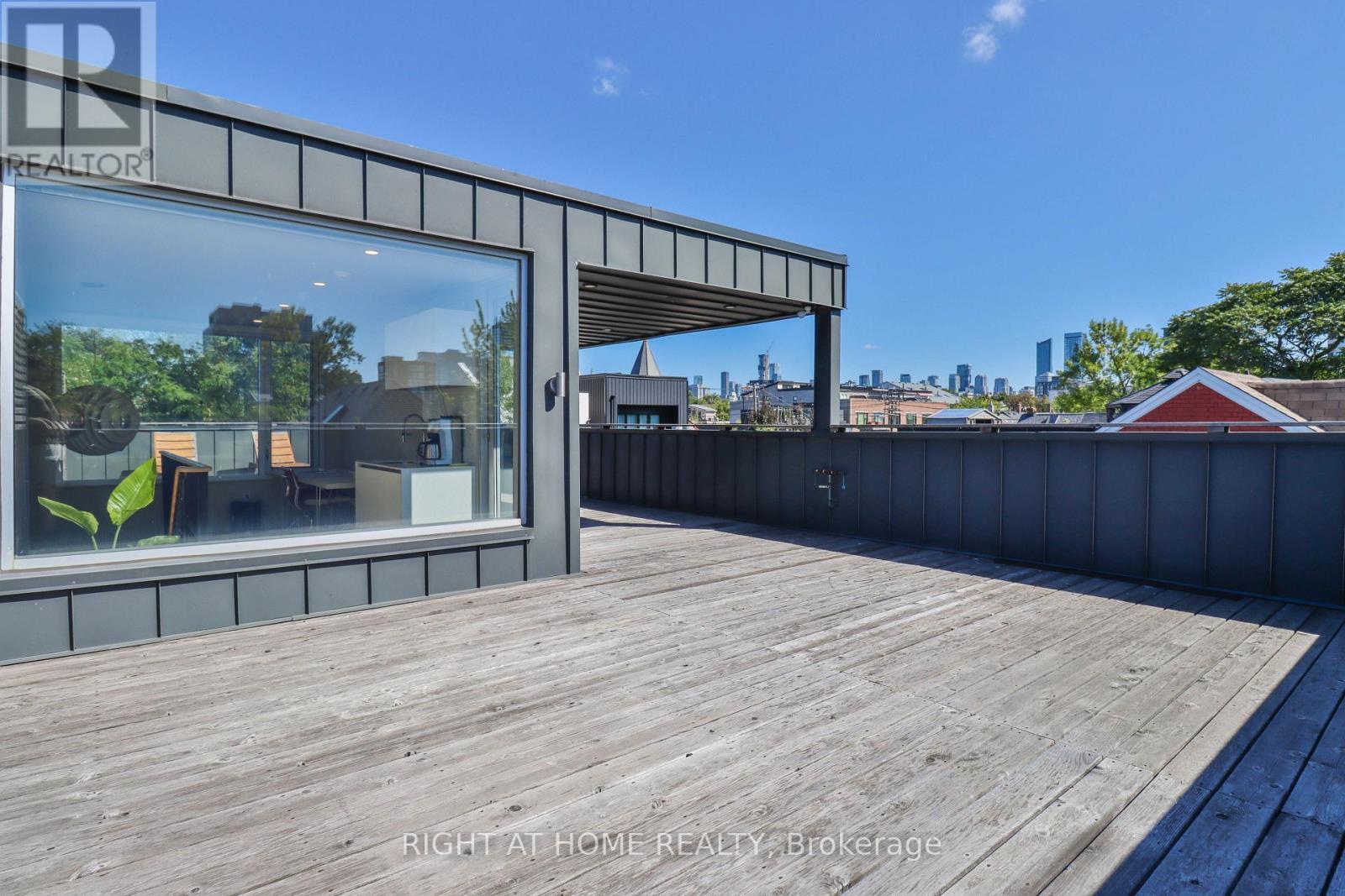 18 Mitchell Avenue, Toronto, ON - Outdoor