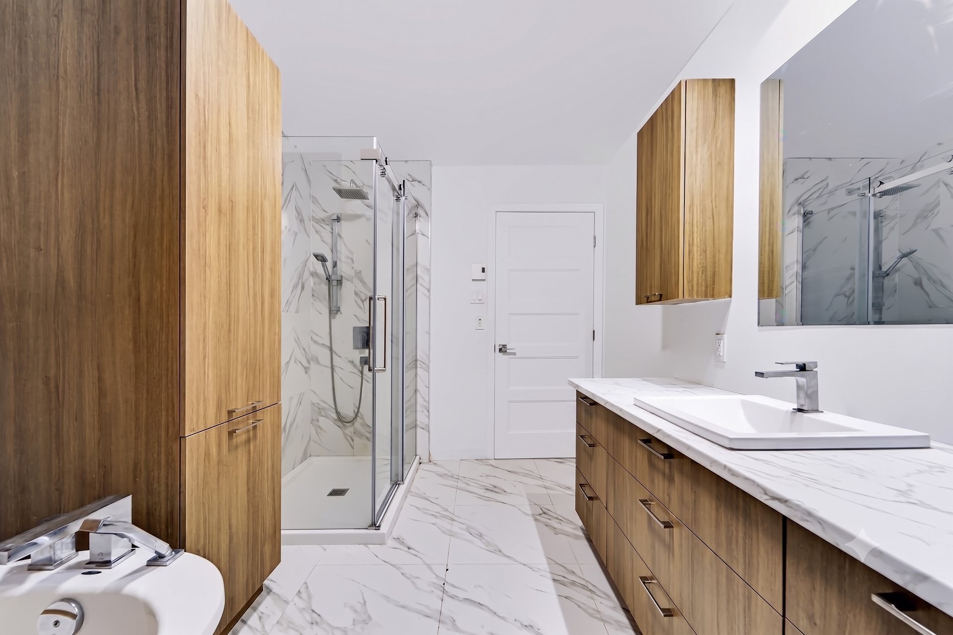 Salle de bains - 12 Rue Pierre, Saint-Lin/Laurentides, QC - Indoor Photo Showing Bathroom