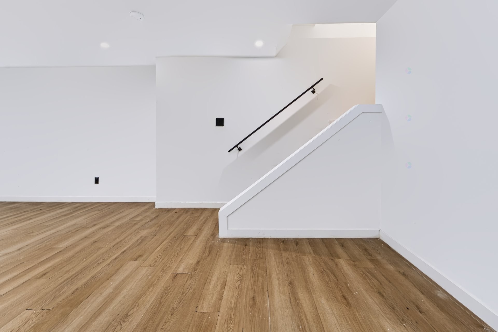 Escalier - 12 Rue Pierre, Saint-Lin/Laurentides, QC - Indoor Photo Showing Other Room