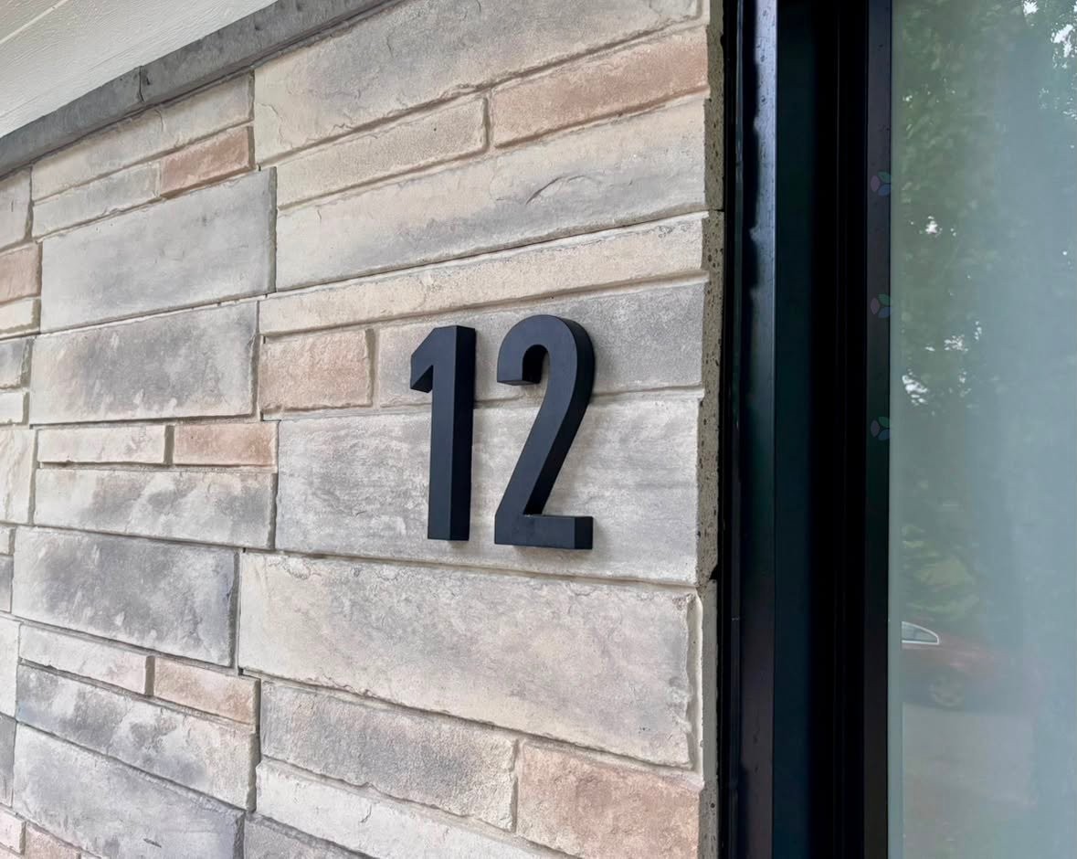 Façade - 12 Rue Pierre, Saint-Lin/Laurentides, QC - Indoor