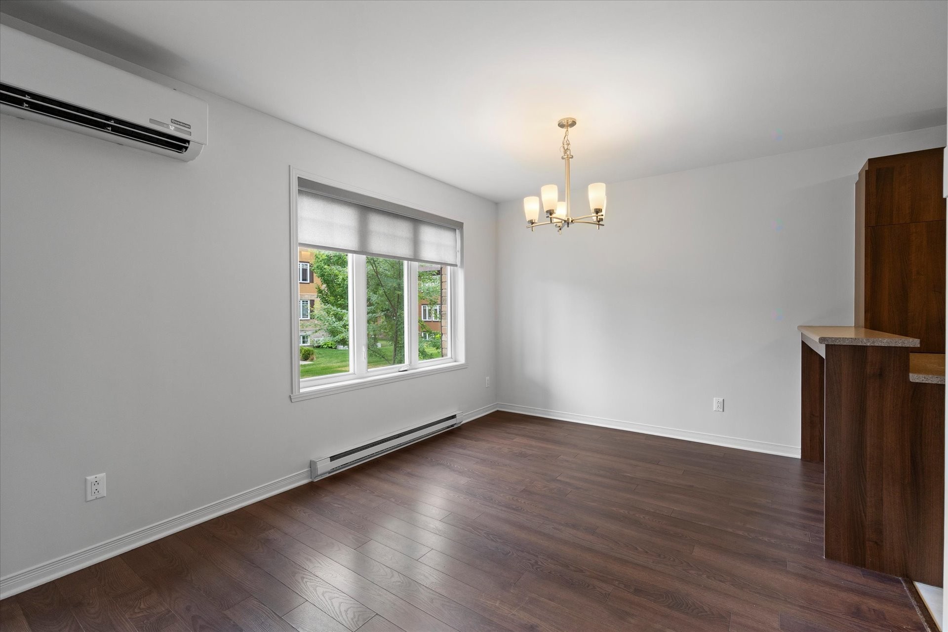 Overall view - 3-555 Av. Forest, Pincourt, QC - Indoor Photo Showing Other Room