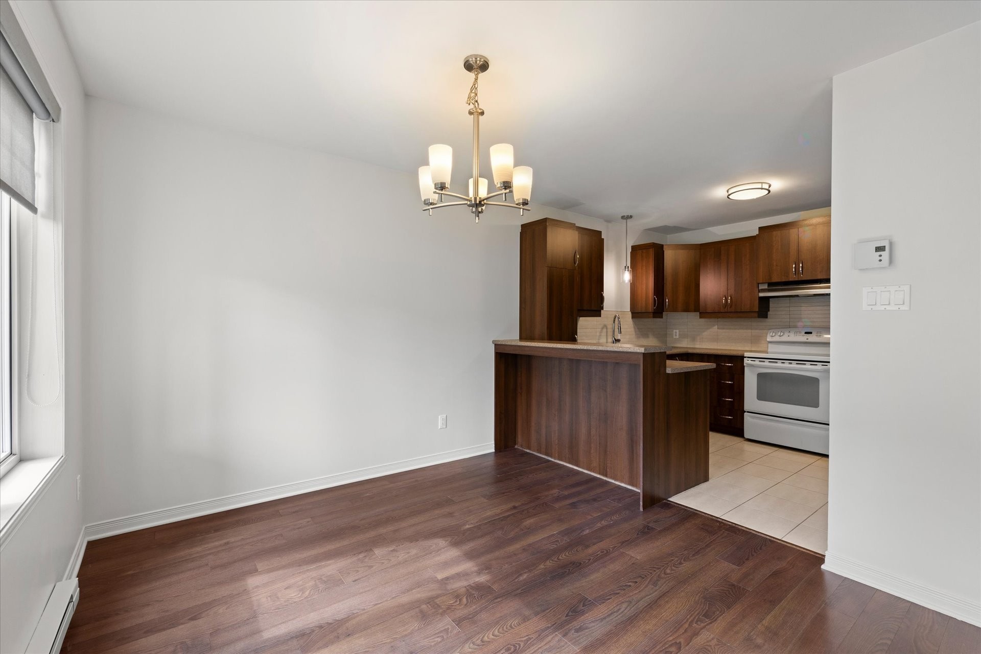 Overall view - 3-555 Av. Forest, Pincourt, QC - Indoor Photo Showing Kitchen