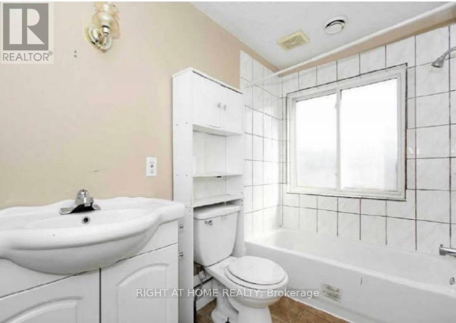 21025 Lake Ridge Road, Brock, ON - Indoor Photo Showing Bathroom