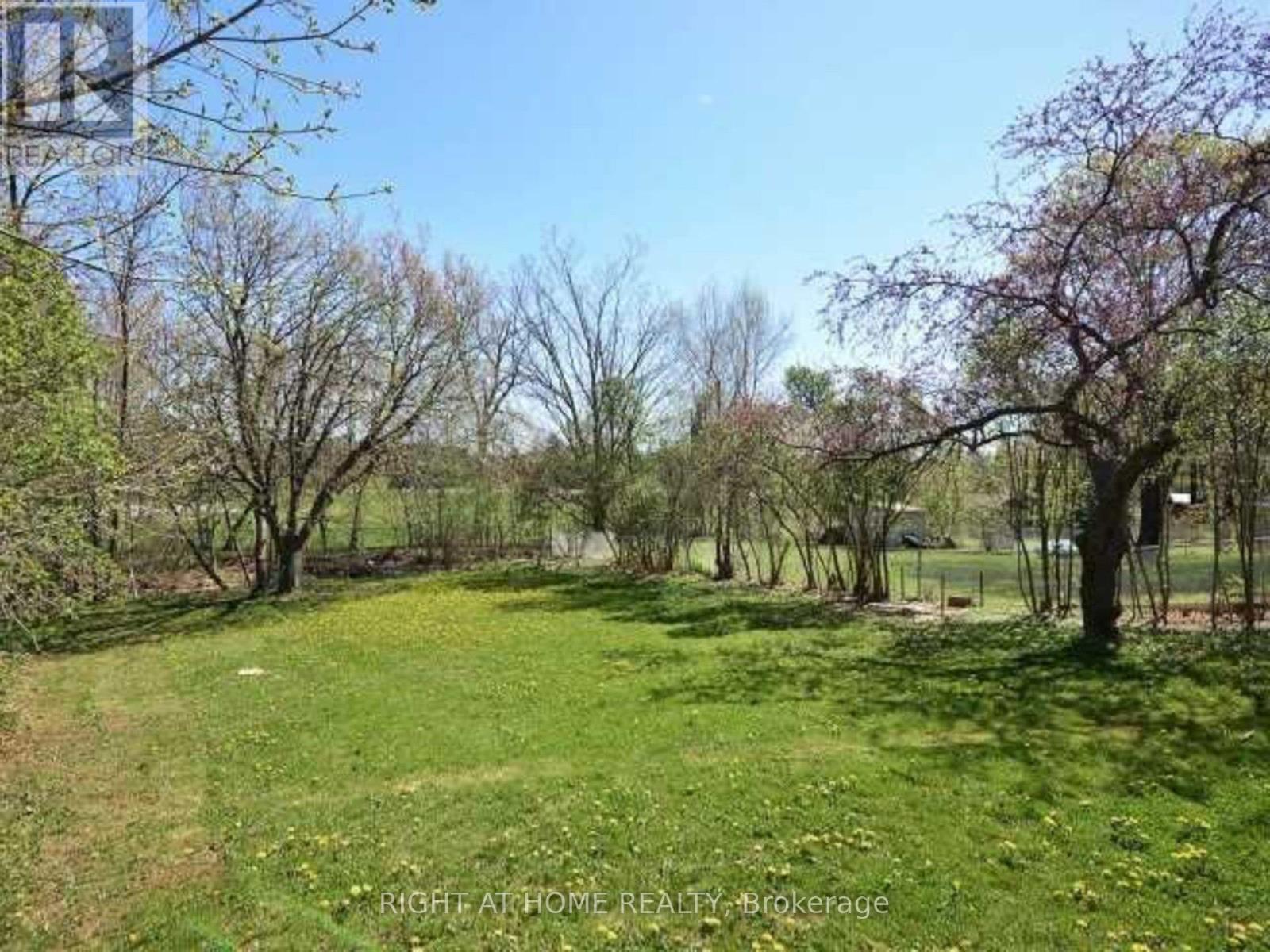 15 Pioneer Drive, Mississauga, ON - Outdoor