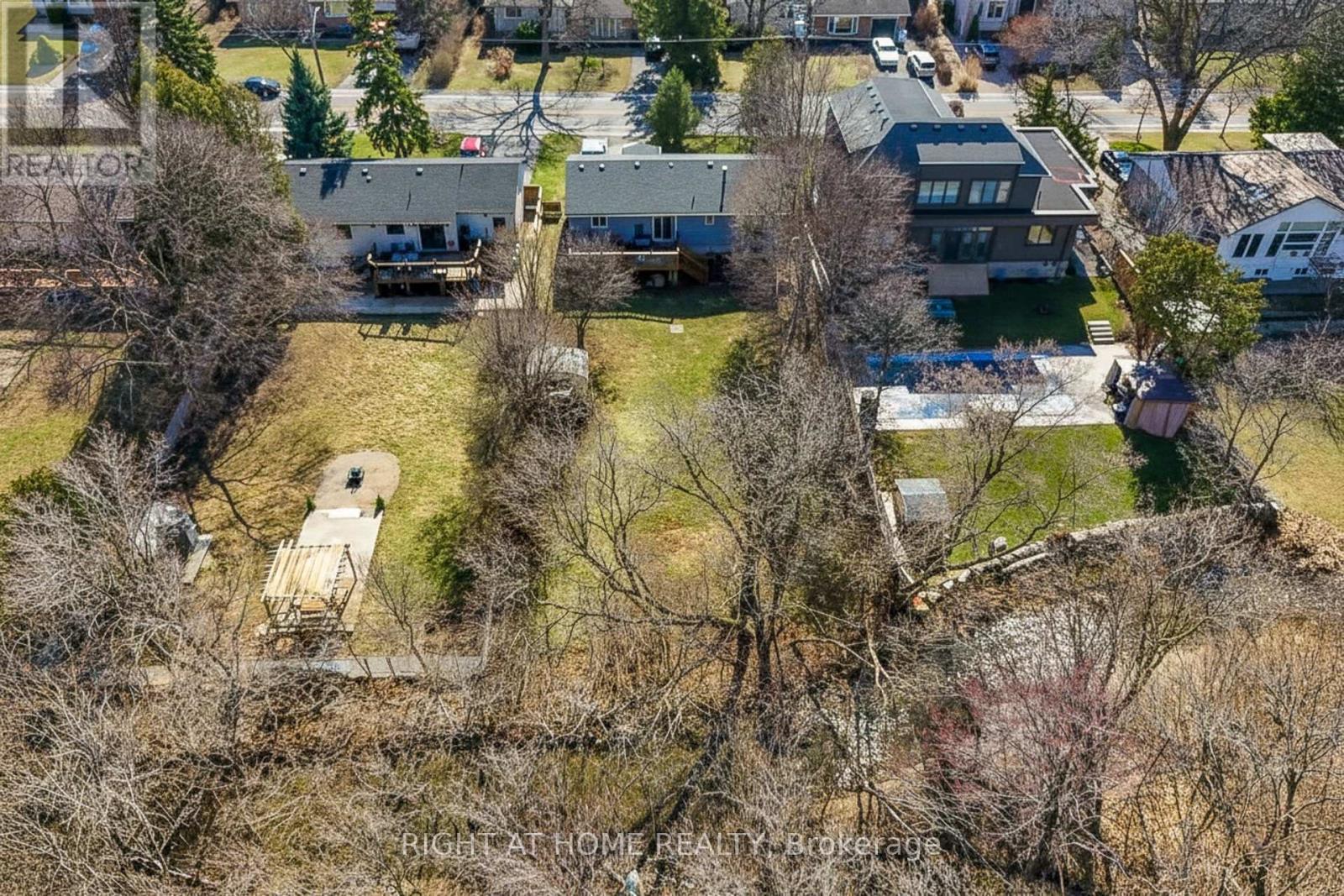 15 Pioneer Drive, Mississauga, ON - Outdoor