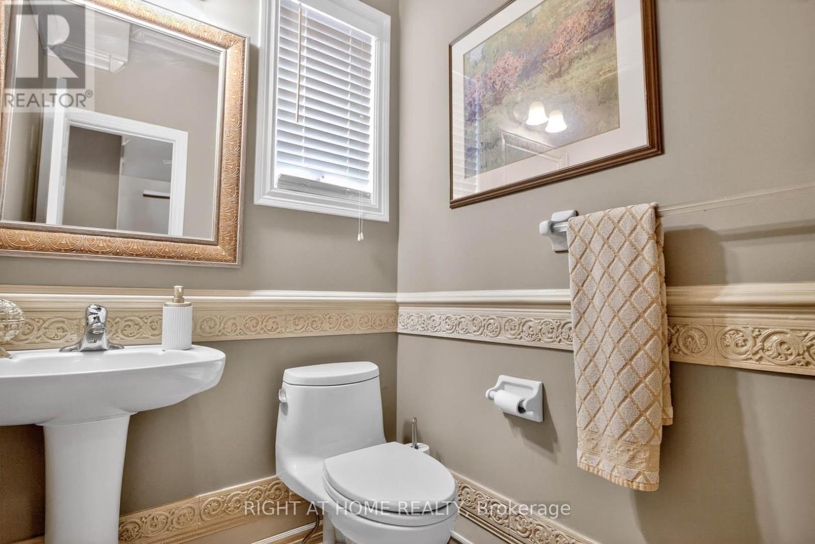 5956 Rayshaw Crescent, Mississauga, ON - Indoor Photo Showing Bathroom