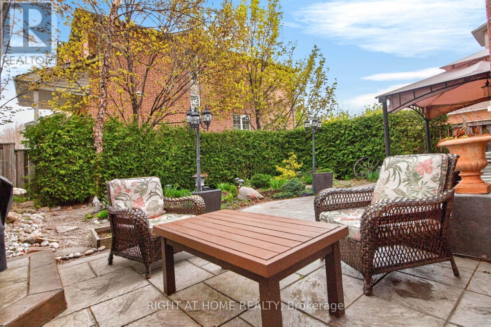 5956 Rayshaw Crescent, Mississauga, ON - Outdoor With Deck Patio Veranda