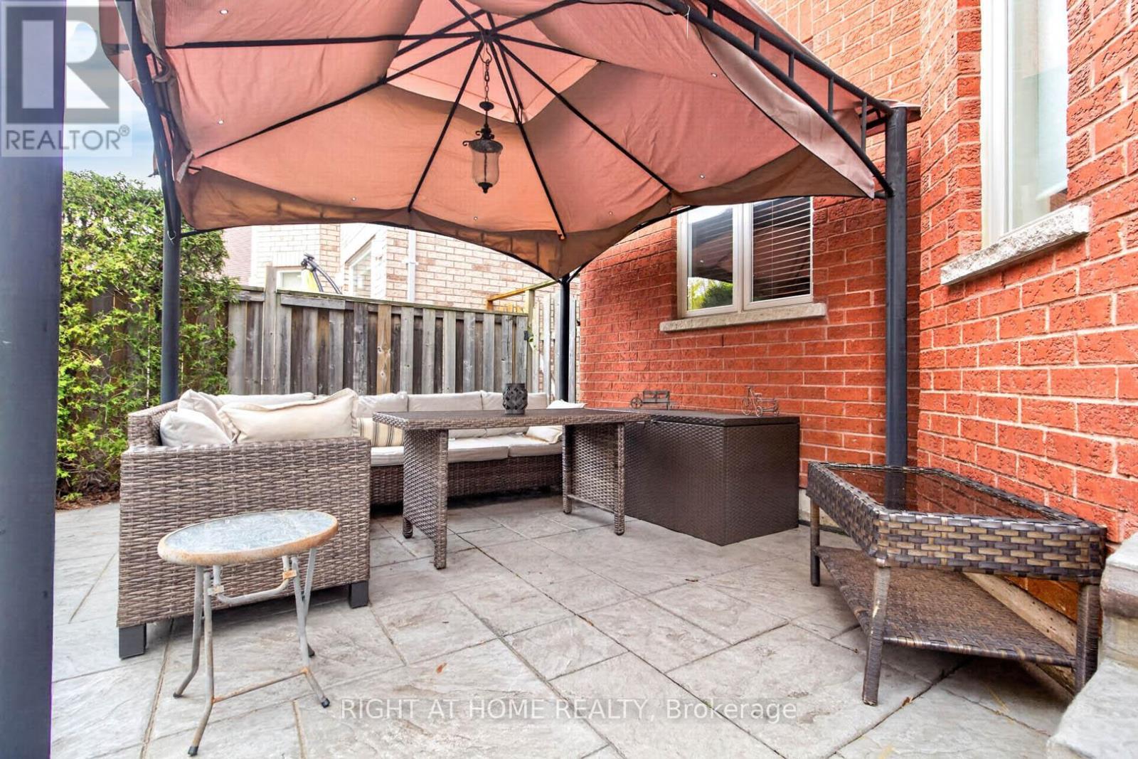 5956 Rayshaw Crescent, Mississauga, ON - Outdoor With Deck Patio Veranda With Exterior