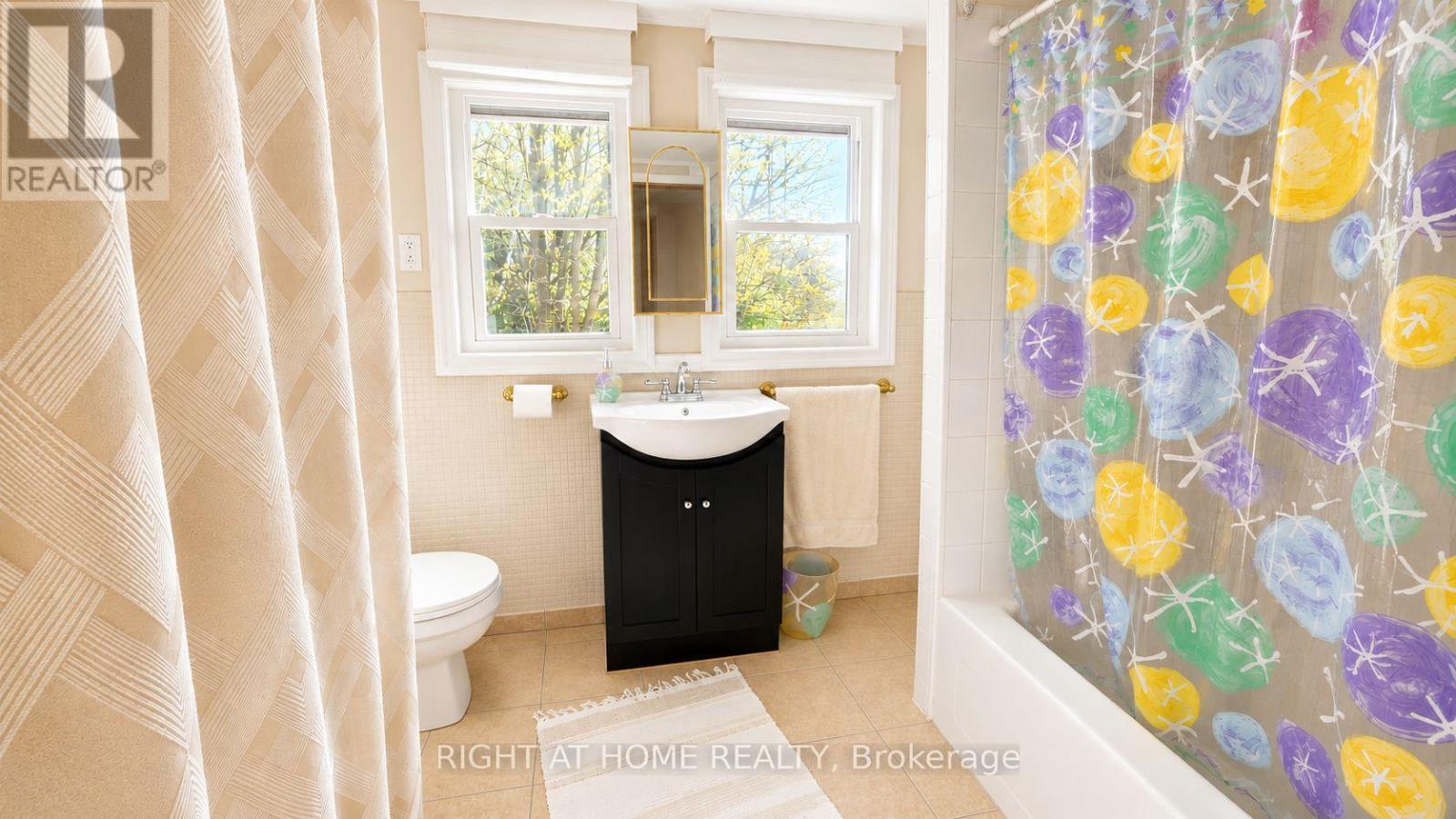 640 Tiny Beaches Road N, Tiny, ON - Indoor Photo Showing Bathroom