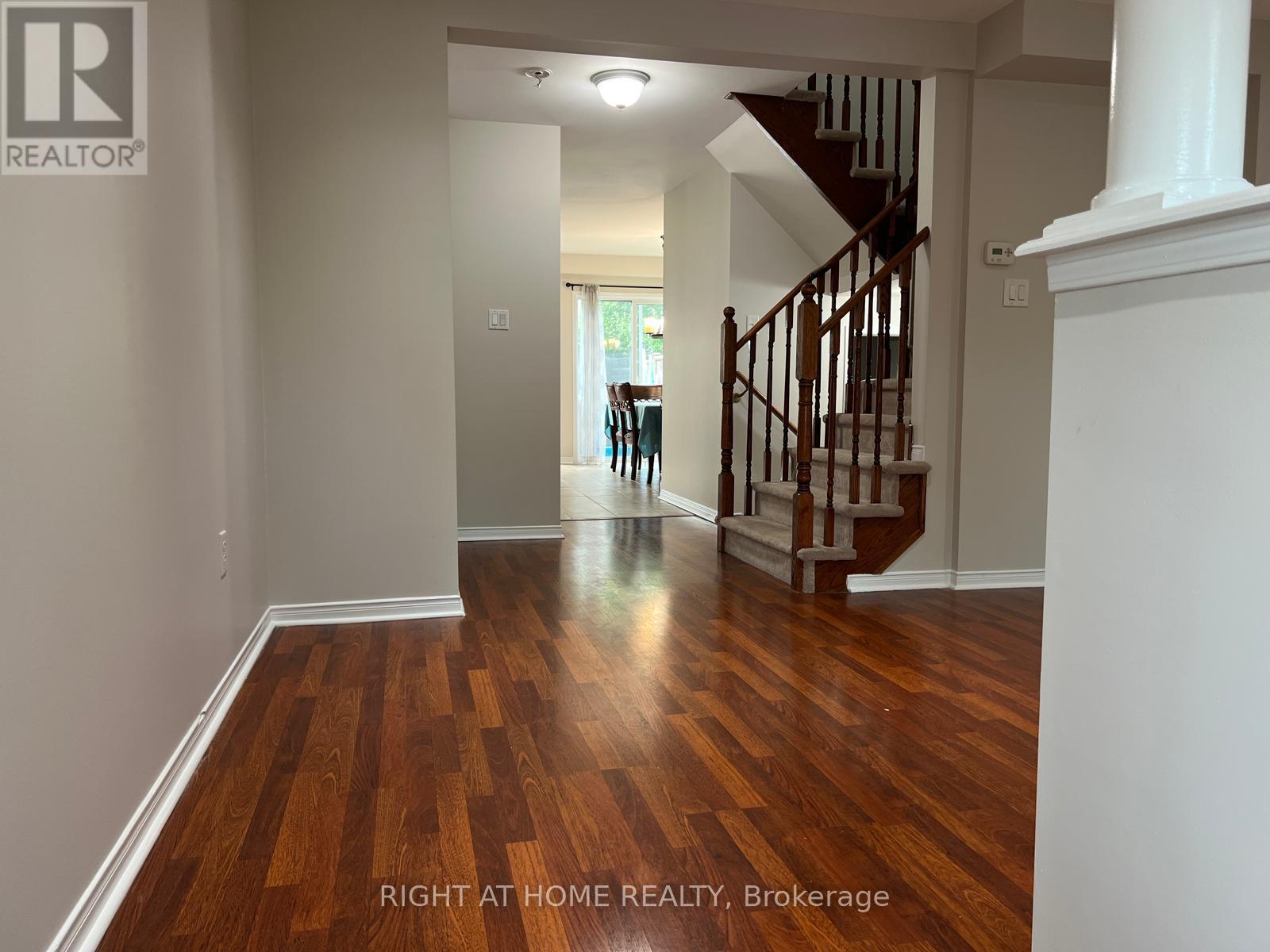 39 Golden Iris Crescent, Hamilton, ON - Indoor Photo Showing Other Room