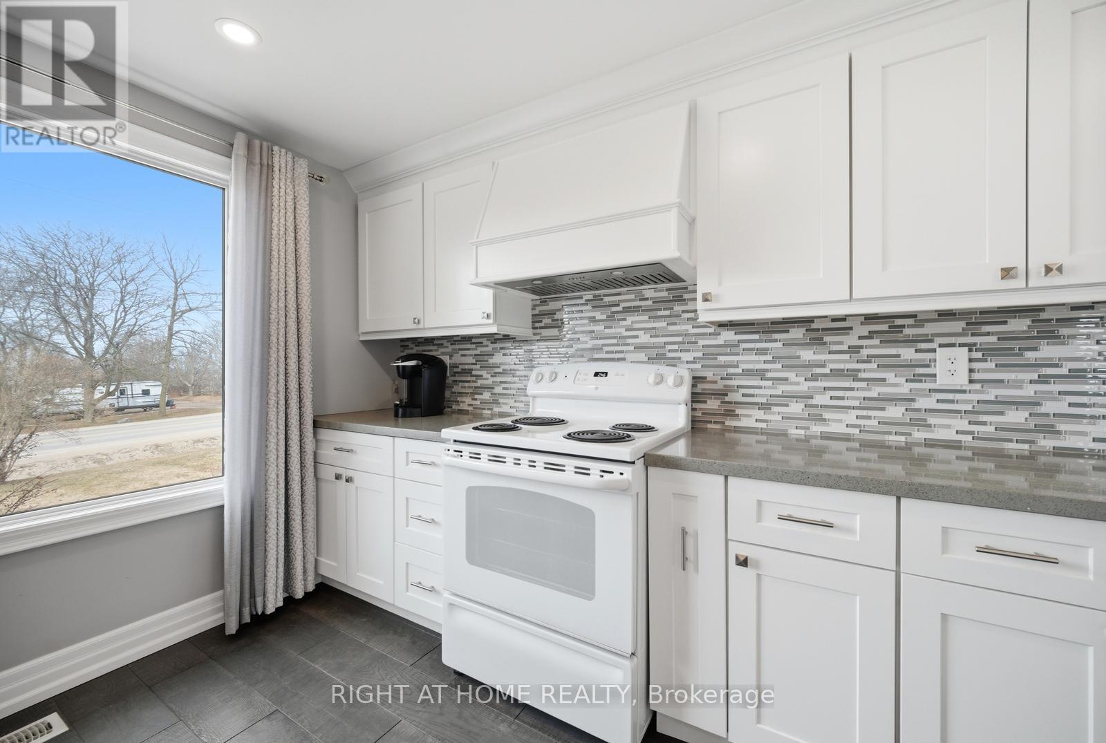 5885 7Th Line, New Tecumseth, ON - Indoor Photo Showing Kitchen