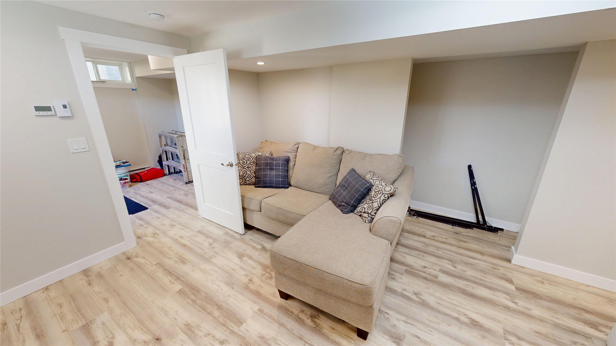 904 9Th Street, Cranbrook, BC - Indoor