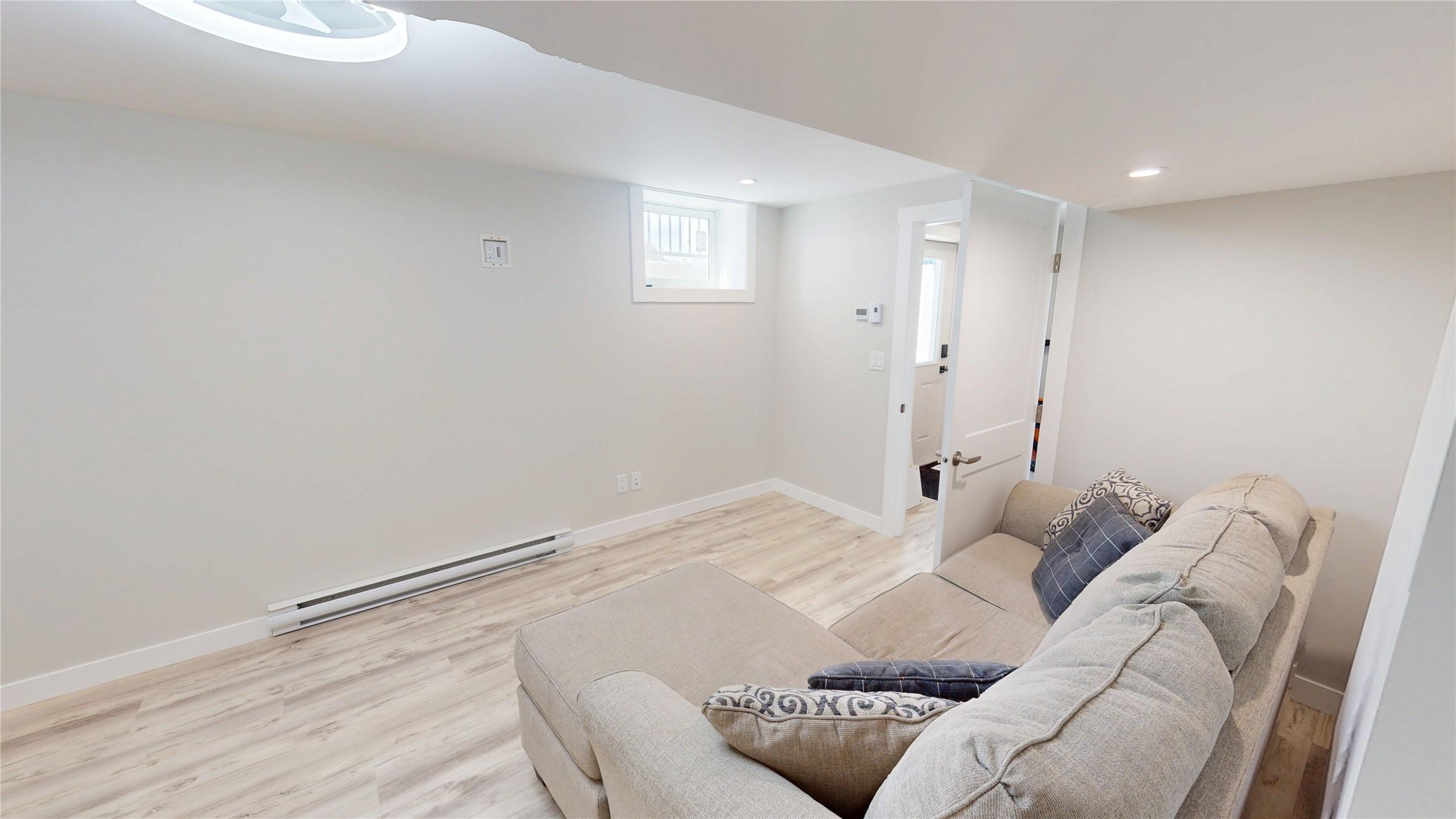 904 9Th Street, Cranbrook, BC - Indoor Photo Showing Other Room