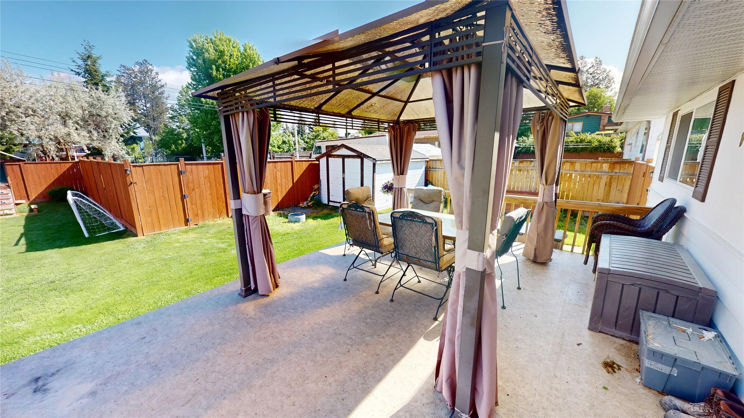 904 9Th Street, Cranbrook, BC - Outdoor With Deck Patio Veranda