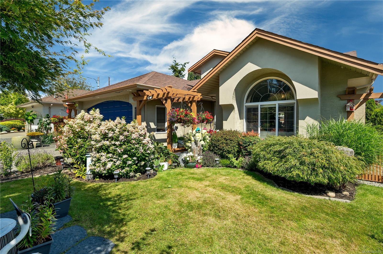 242 Dahl Rd, Campbell River, BC