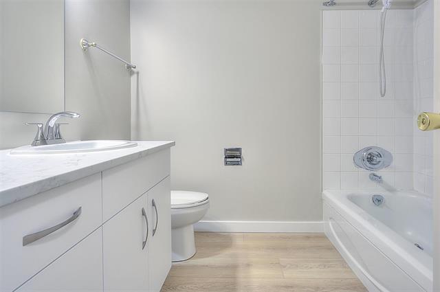 601-1305 Grant Ave, Winnipeg, MB - Indoor Photo Showing Bathroom