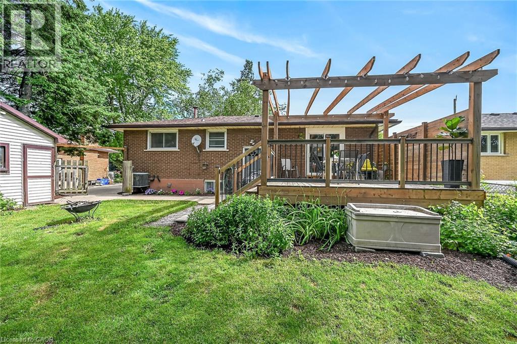 251 Mackenzie Crescent, Caledonia, ON - Outdoor With Deck Patio Veranda With Exterior
