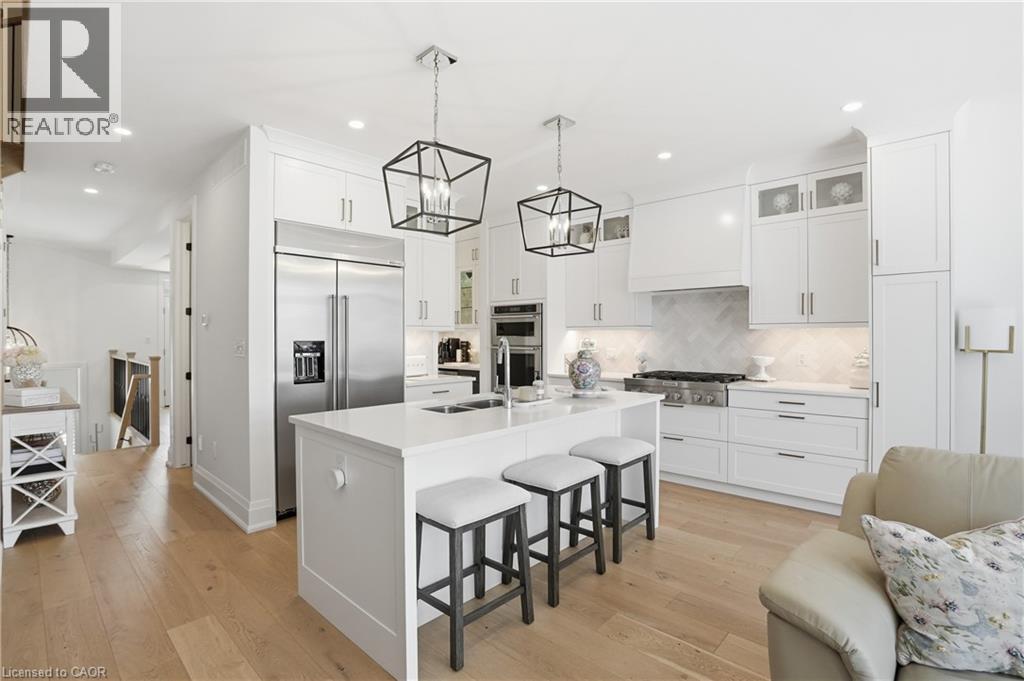 24 Willow Bank Common, St. Catharines, ON - Indoor Photo Showing Kitchen With Upgraded Kitchen