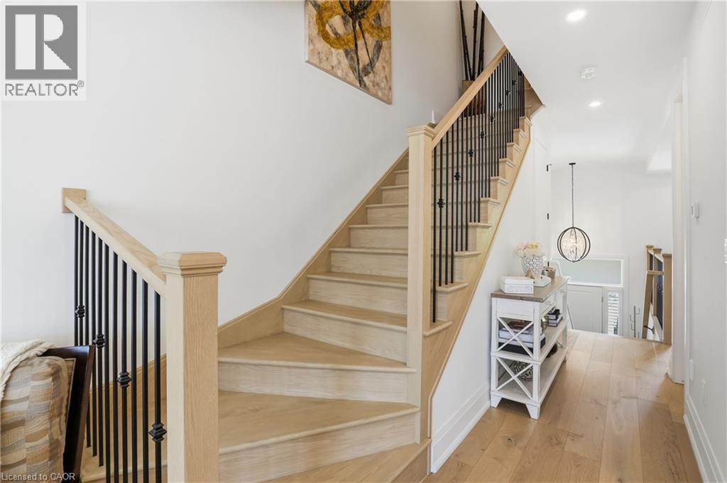 24 Willow Bank Common, St. Catharines, ON - Indoor Photo Showing Other Room