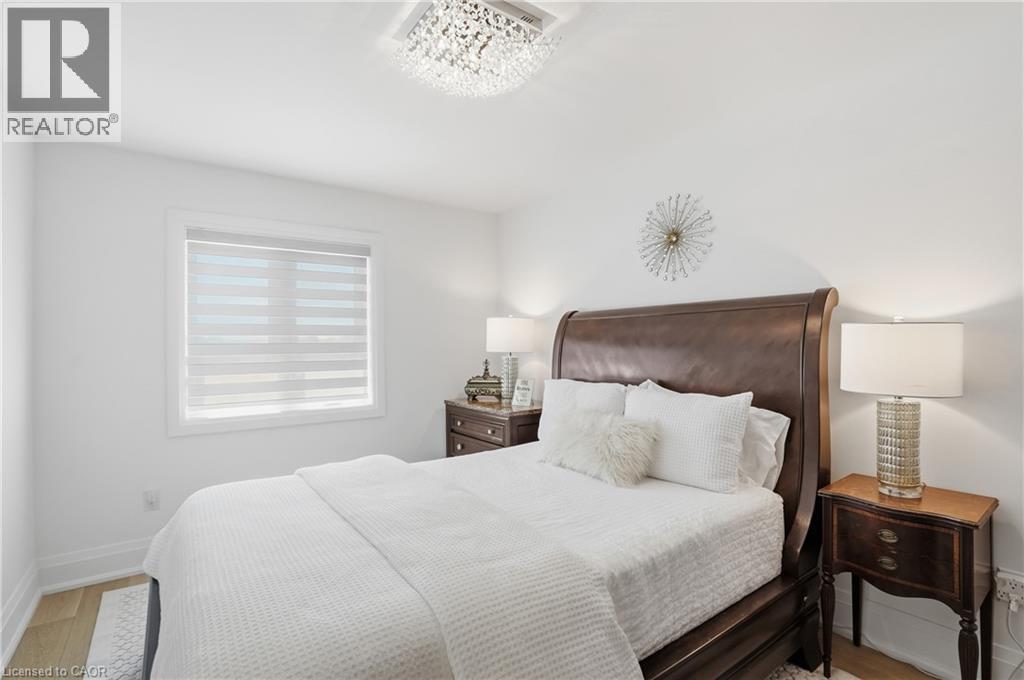 24 Willow Bank Common, St. Catharines, ON - Indoor Photo Showing Bedroom
