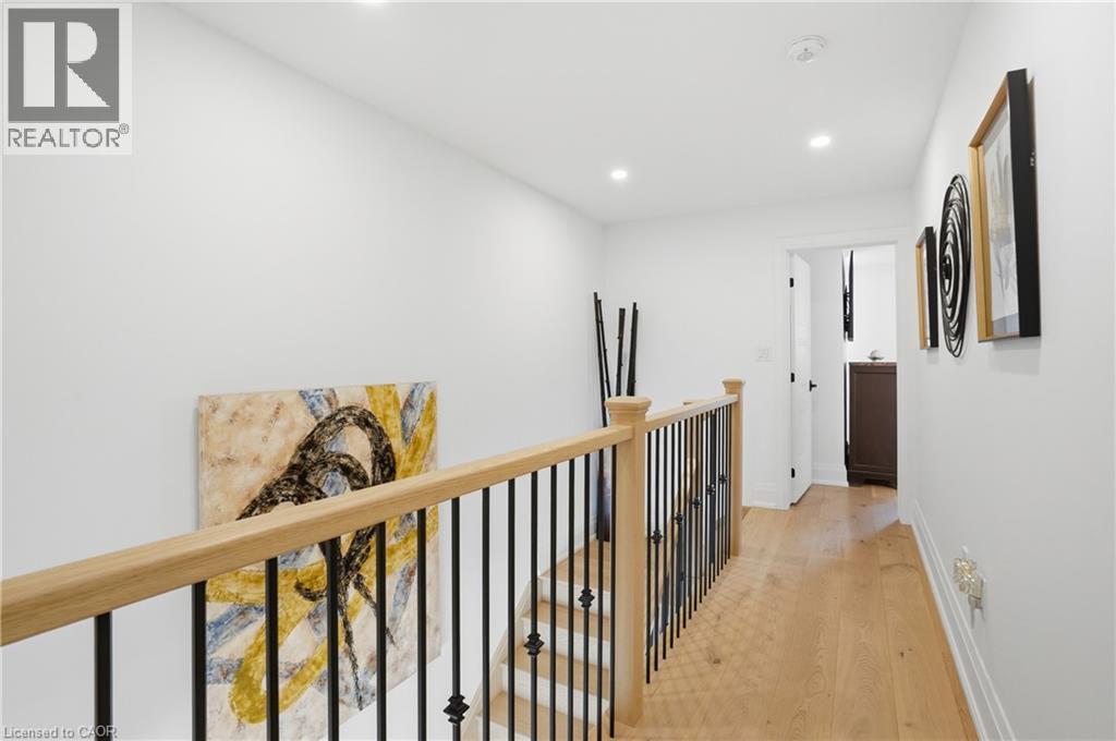 24 Willow Bank Common, St. Catharines, ON - Indoor Photo Showing Other Room
