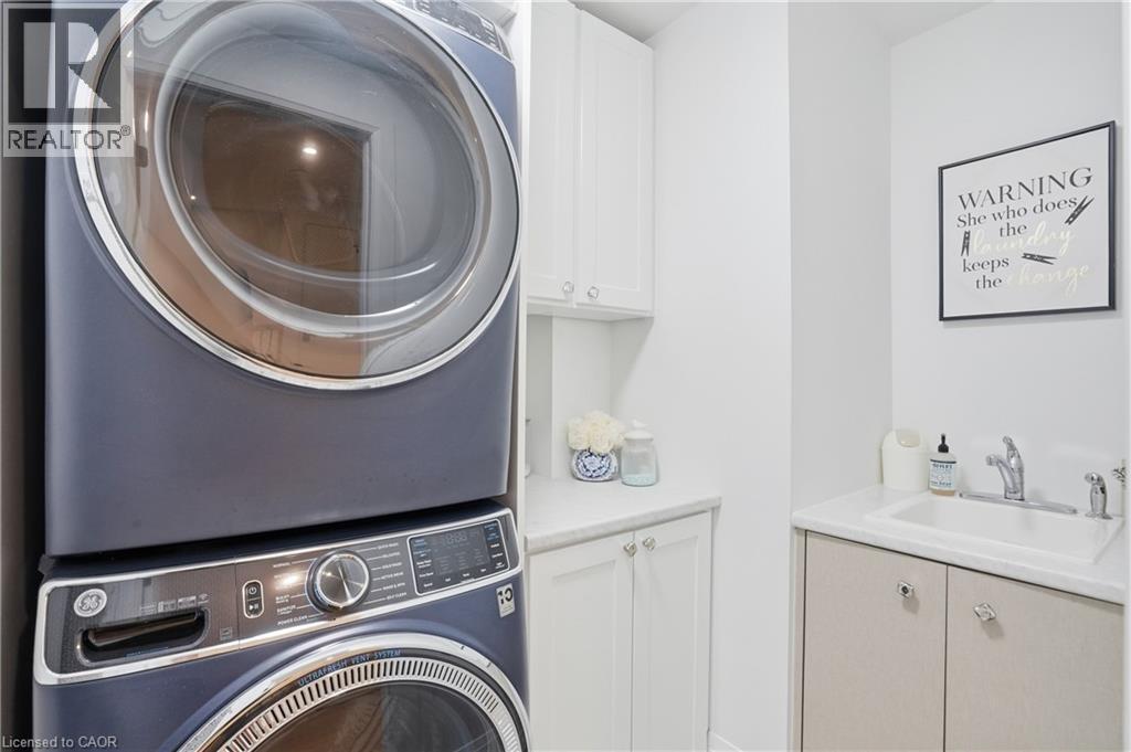 24 Willow Bank Common, St. Catharines, ON - Indoor Photo Showing Laundry Room