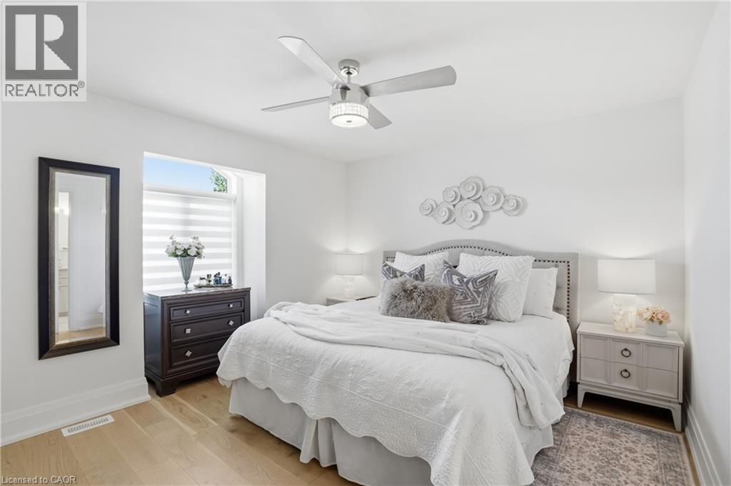 24 Willow Bank Common, St. Catharines, ON - Indoor Photo Showing Bedroom