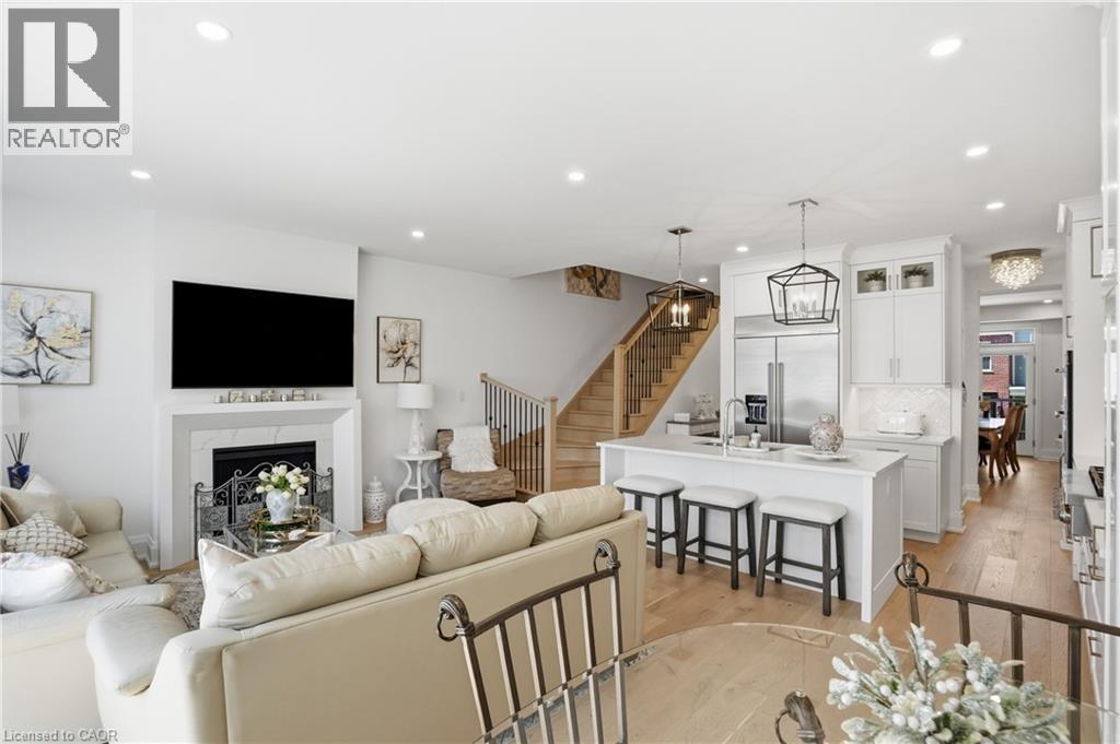 24 Willow Bank Common, St. Catharines, ON - Indoor With Fireplace