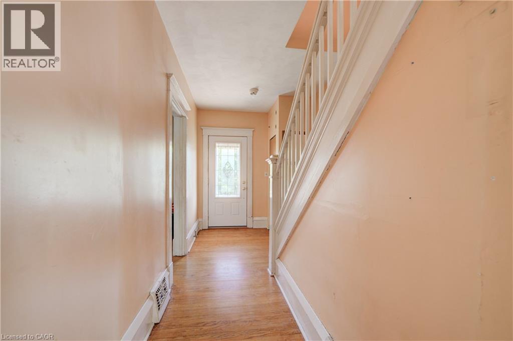 2 Samuelson Street, Cambridge, ON - Indoor Photo Showing Other Room