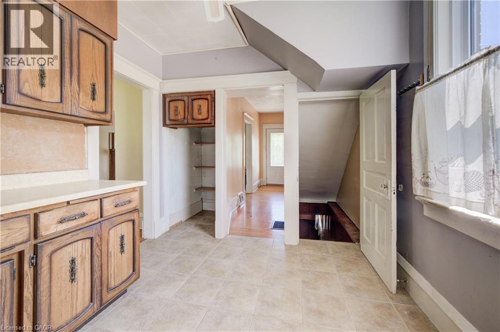 2 Samuelson Street, Cambridge, ON - Indoor Photo Showing Other Room