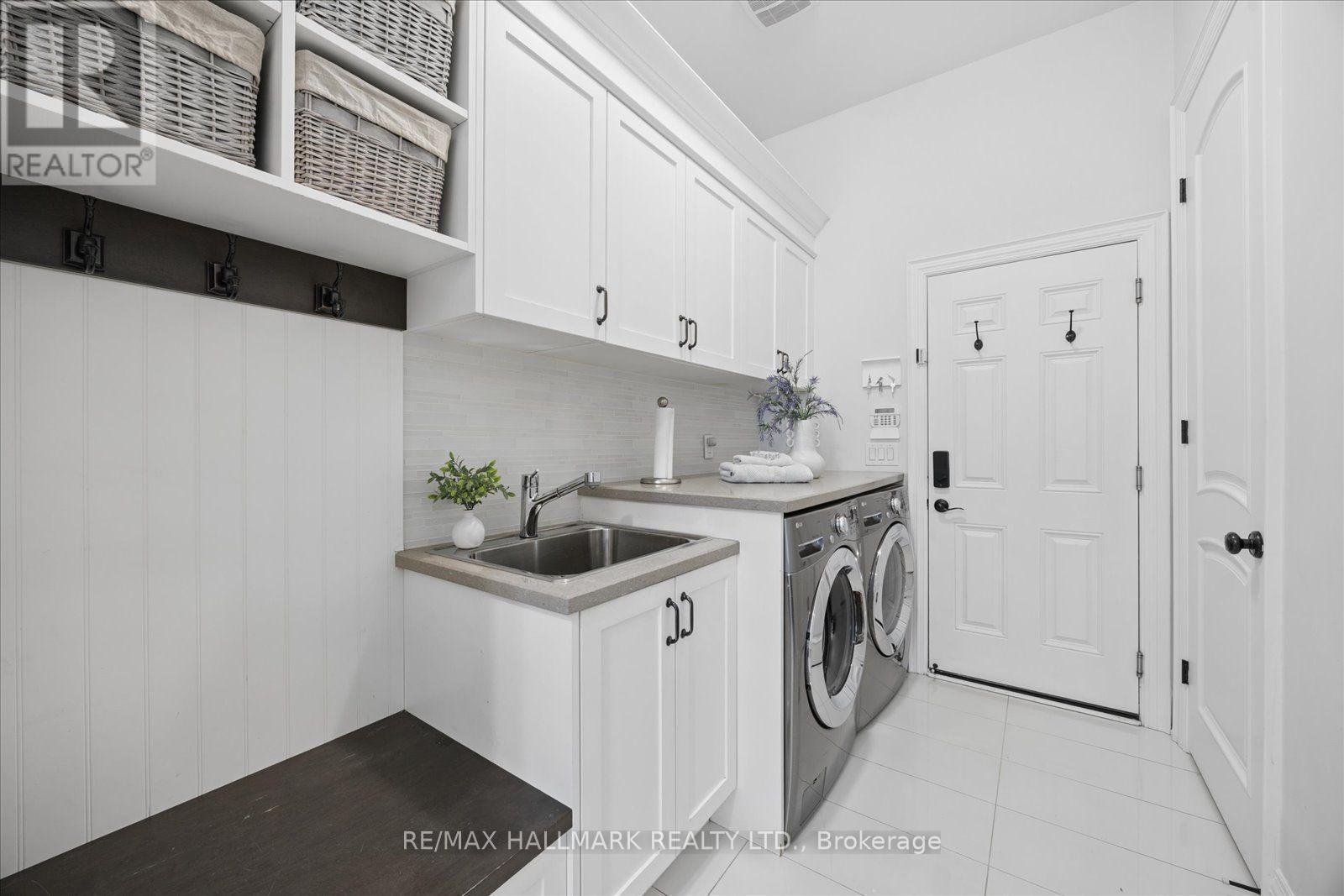 87 Chuck Ormsby Crescent, King, ON - Indoor Photo Showing Laundry Room