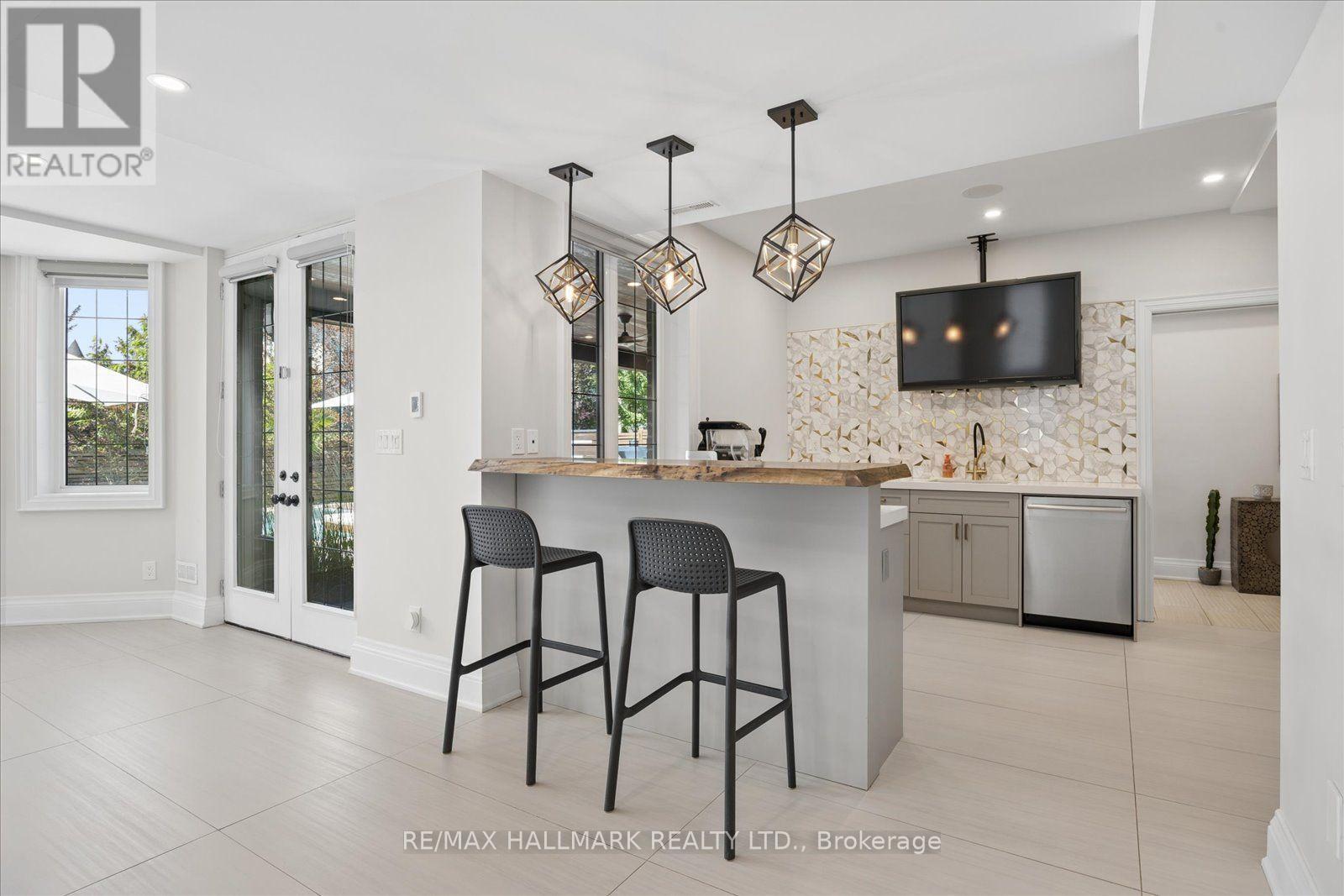 87 Chuck Ormsby Crescent, King, ON - Indoor Photo Showing Kitchen