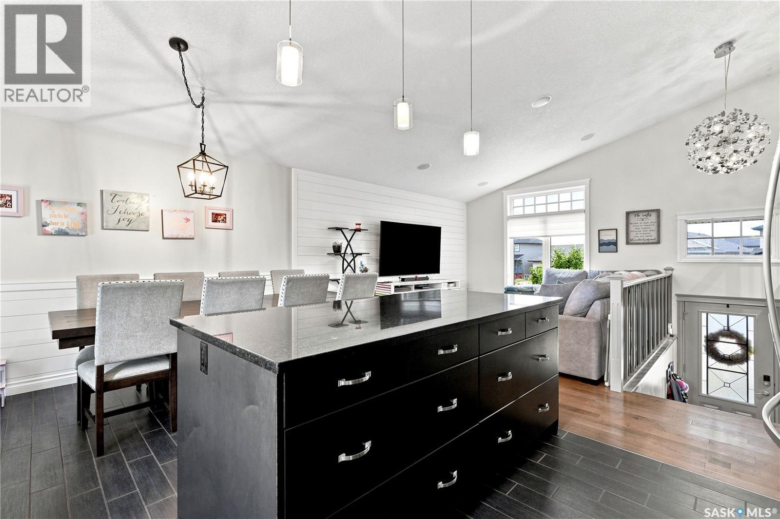 335 Dawson Crescent, Saskatoon, SK - Indoor