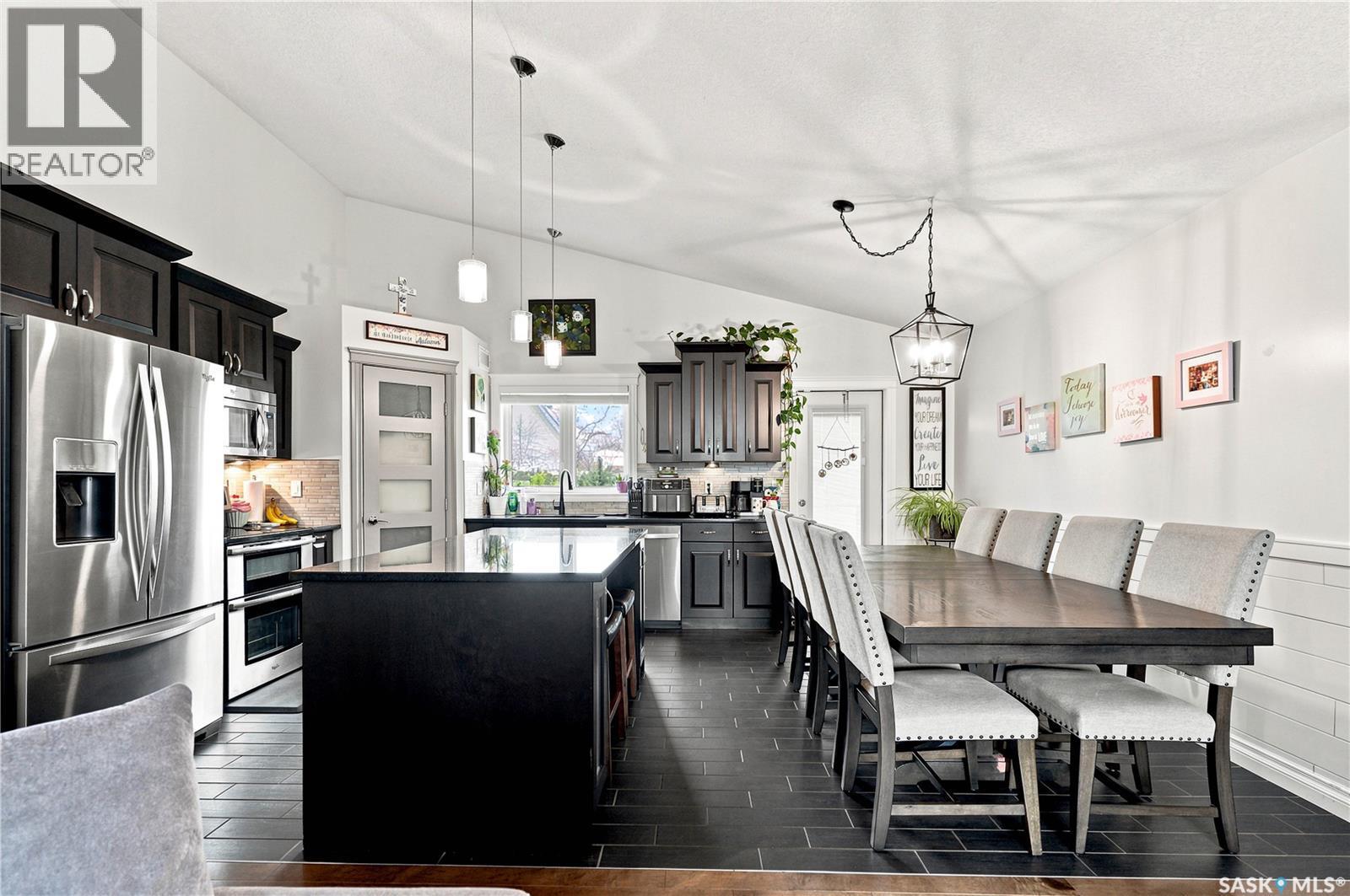 335 Dawson Crescent, Saskatoon, SK - Indoor